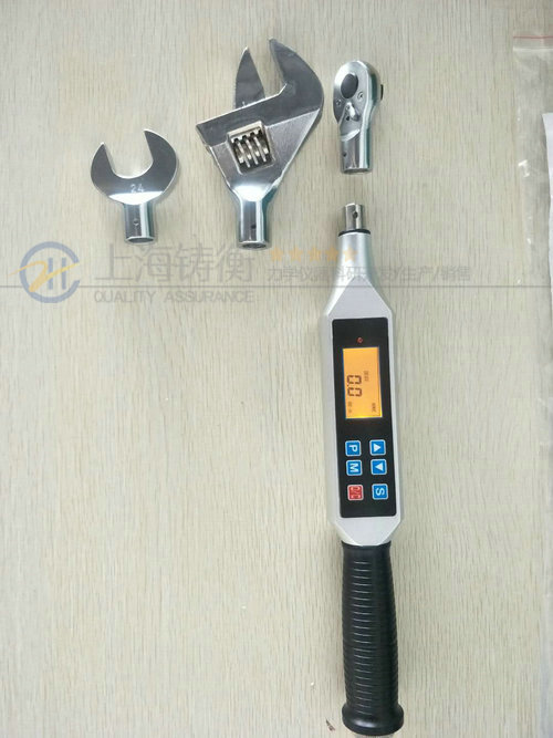 ���@Ť������